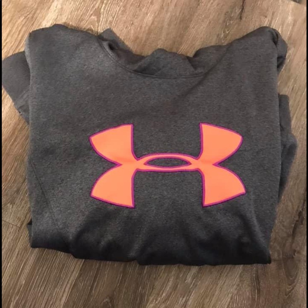 Women’s Medium NWOT Under Armour Hoodie